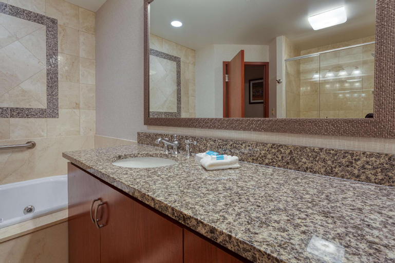 Bathroom 27