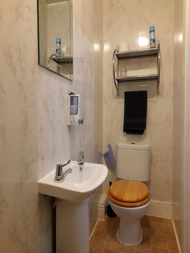 Bathroom 4, Phoenix Guest House, Blackpool
