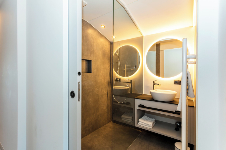 Bathroom 4, Hotel Hettlerhof, Zell am See