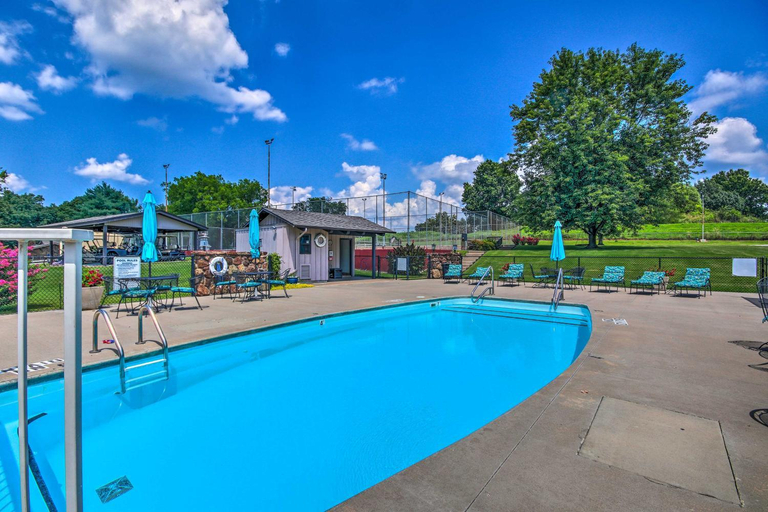 Sport & Beauty, Charming Afton Condo with Community Pool!, Delaware