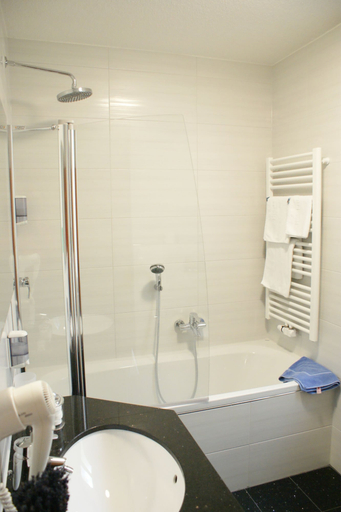 Bathroom 5, Hotel Römerhof, Baden-Baden