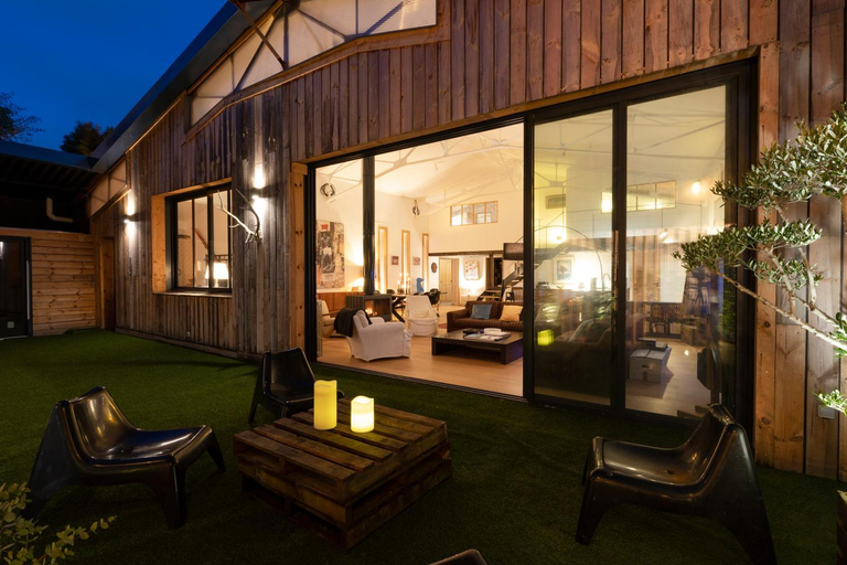 VILLA LE LOFT - CALME & DECO - Patio intime - Salle de Cinema - Centre Ville, Morbihan