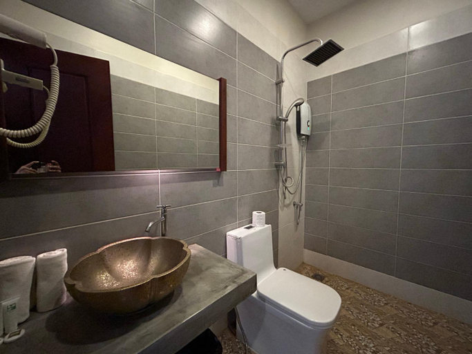 Bathroom 3, Sunset View Guest House, Siem Reap
