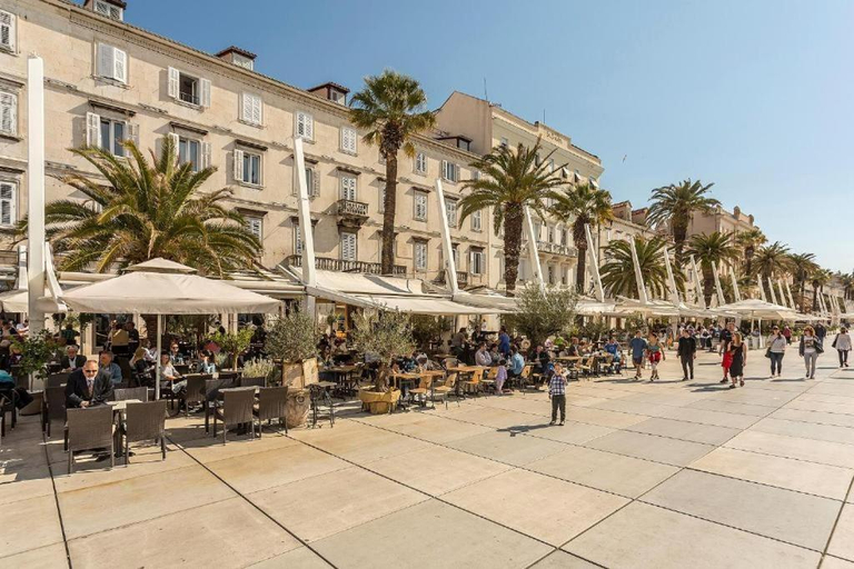 Others 5, Luxury apartment & rooms Aurea, Split
