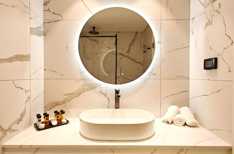 Bathroom 4, Brown Jerusalem Hotel & Convention Center