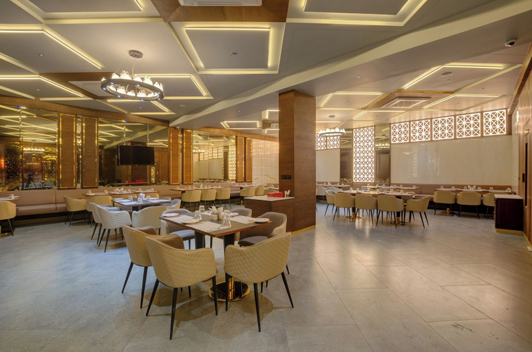 Food & Drinks 3, Hotel Diamond 26, Surat