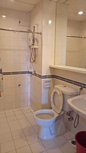 Bathroom 4, Maytower Service Studio Apartment, Kuala Lumpur