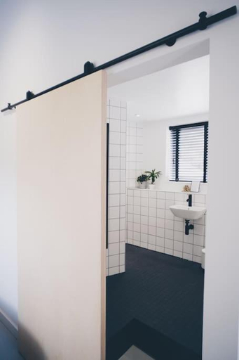 Bathroom 3, Blackett Street Bunkhouse - Calverley, Leeds