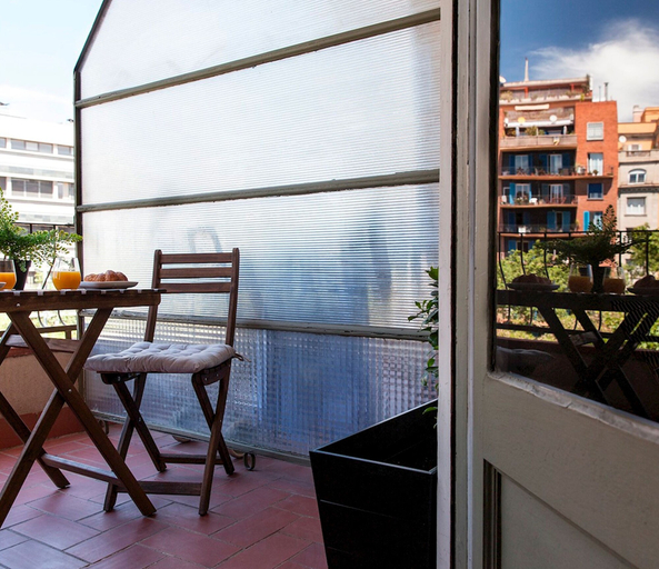 Room 5, Prime Eixample Hideaway 6 Guests With Balcony by Myrentalhost, Barcelona
