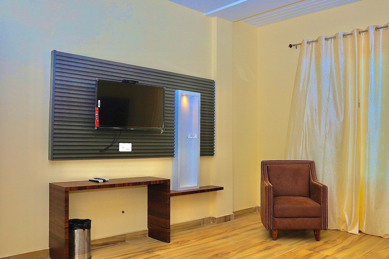 Others 5, Lemonade Hotel, Amritsar