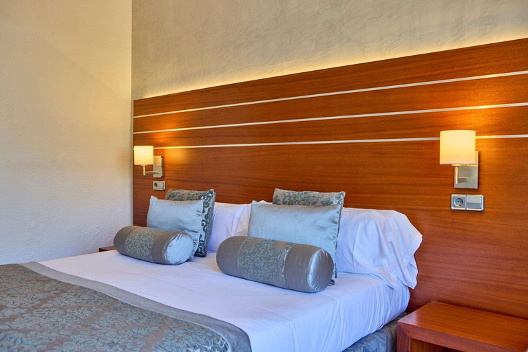 Bedroom 3, Zafiro Rey Don Jaime, Baleares
