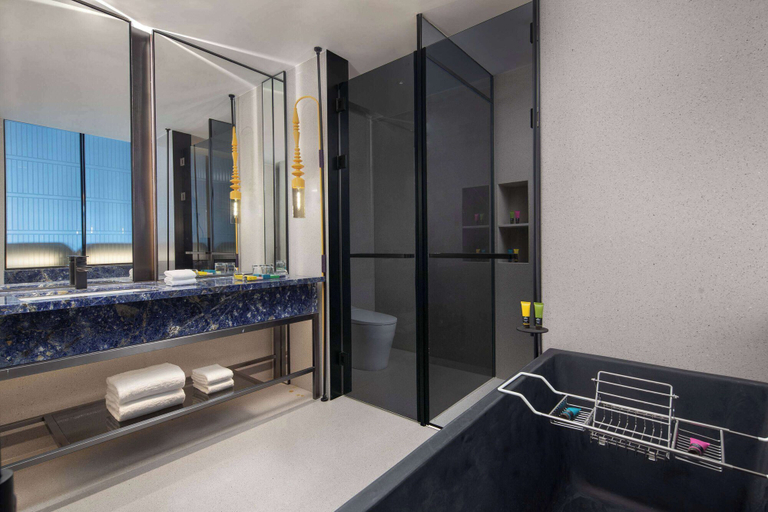 Bathroom, Wingate By Wyndham Guilin Lingui, Guilin