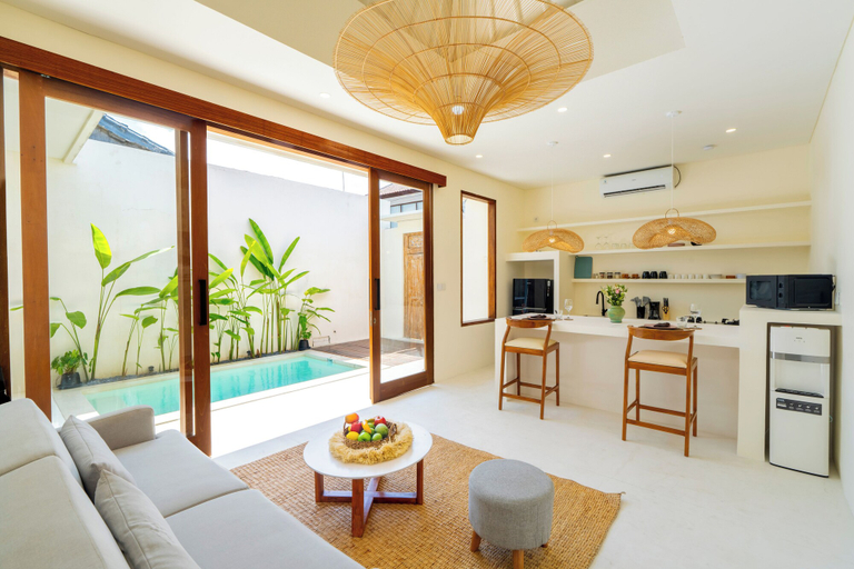 Others 4, Villa Joba, Badung
