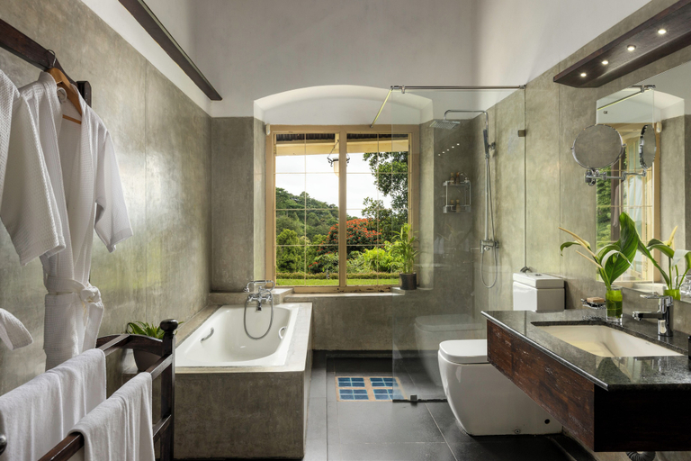 Bathroom 5, Simpson's Forest Hotel, Pathadumbara