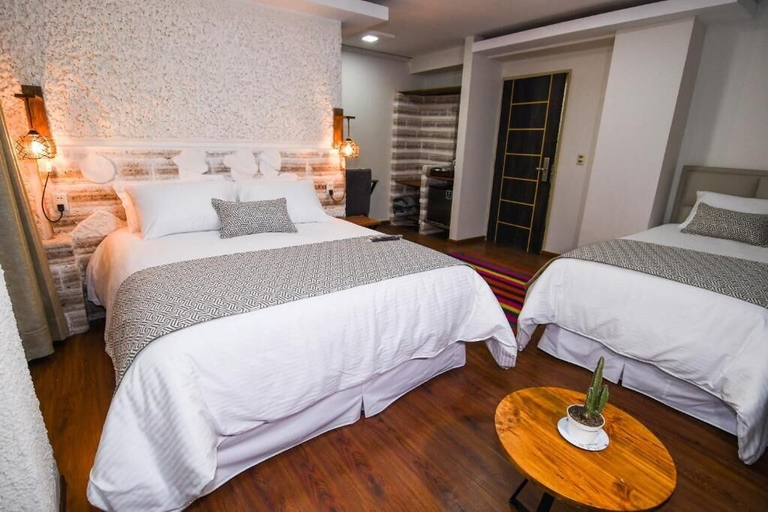 Bedroom 2, Cielo y Sal, Antonio Quijarro