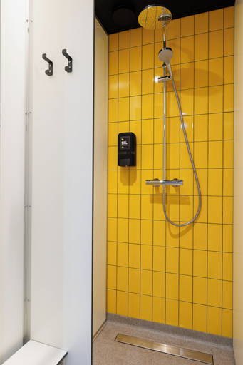 Bathroom 5, Little Monkey Hostel, Enschede
