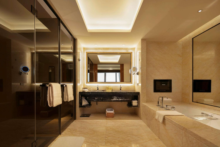 Bathroom 3, Hilton Dalian, Dalian