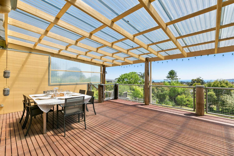 Others 3, Nullegai with Spa and Views, Melbourne