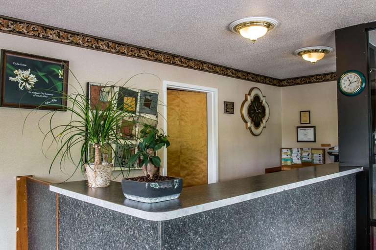Others 5, Econo Lodge Paw Paw, Van Buren