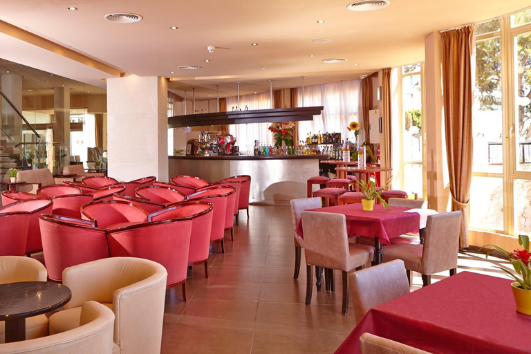 Food & Drinks 5, MLL Blue Bay, Baleares