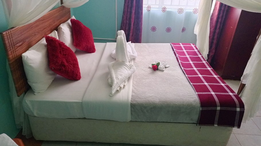 The Great Turk Reef Hotel, Turkana Central