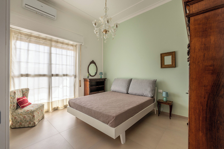 Bedroom 2, Appartamento a due passi da Villa Trabia by Wonderful Italy, Palermo