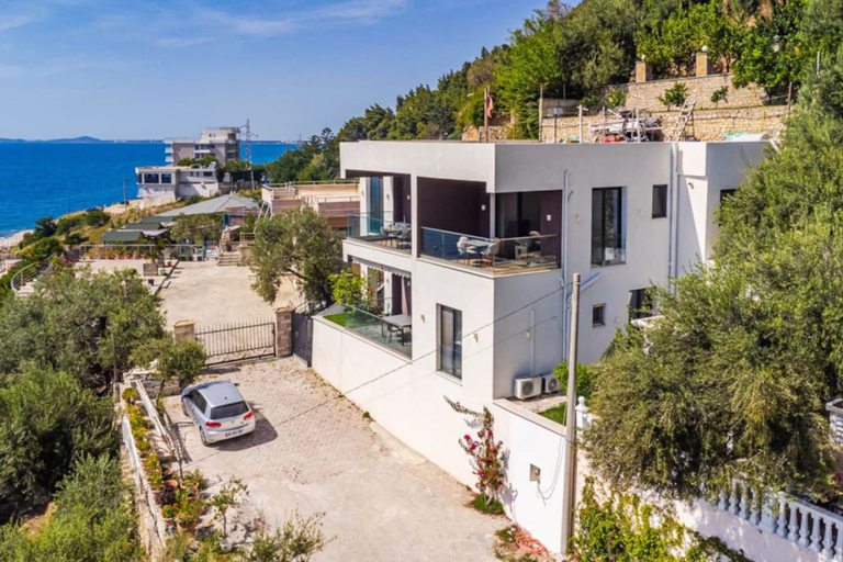 Room 3, Exclusive Seafront Apartments Apartment 3, Vlorës