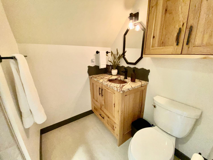 Bathroom 2, The Cascade Chalet - Leavenworth, Chelan