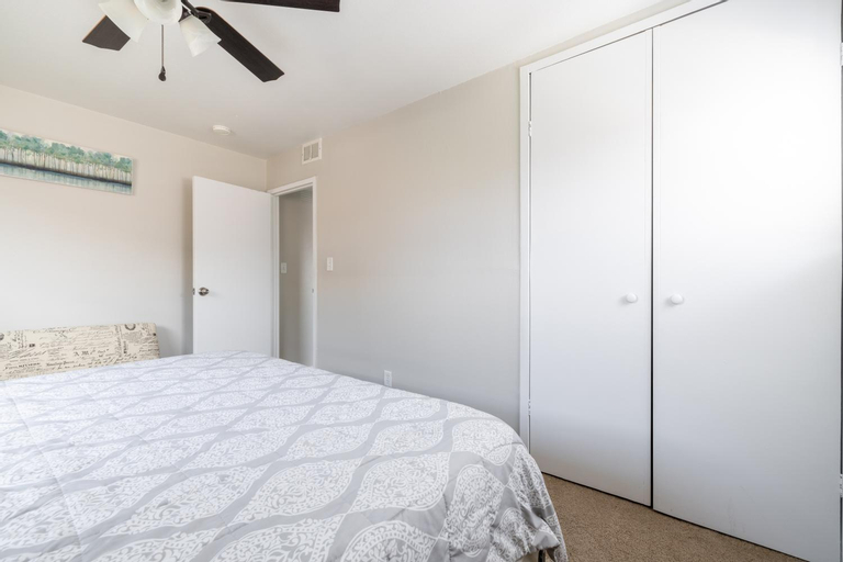 Bedroom 18