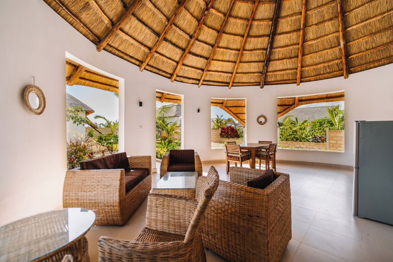 Others 4, Zaria Garden Bungalow, Kaskazini 'A'