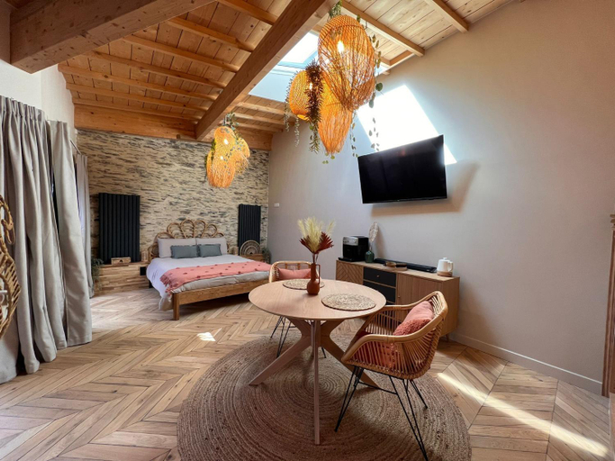 Others 4, Suite Bali Les Petits Plaisirs, Maine-et-Loire