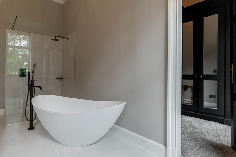 Bathroom 4, Landgoed Altenbroek, Limburg