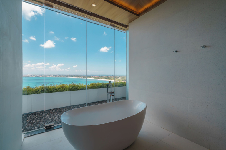 Bathroom 5, Beyond The Sea, Badung