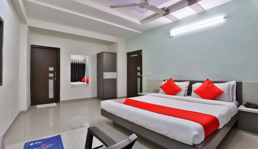 Bedroom 2, Hotel Nandani, Ahmadabad