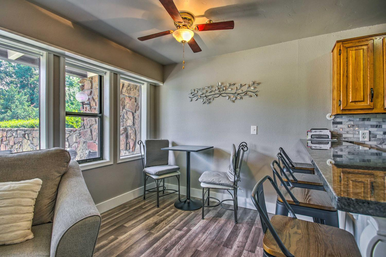 Others 5, Charming Afton Condo with Community Pool!, Delaware