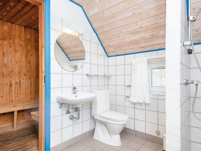 Bathroom, 4 Star Holiday Home in Ulfborg, Holstebro