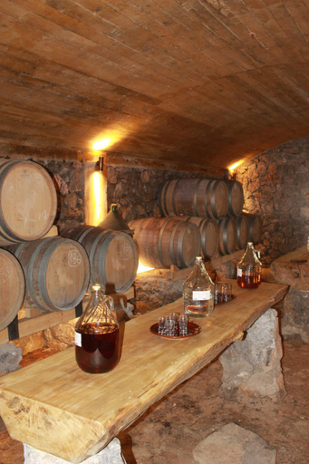 Others 4, Chateau Orman