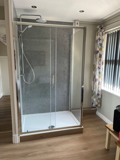 Bathroom, Chateau Julie, Knowsley