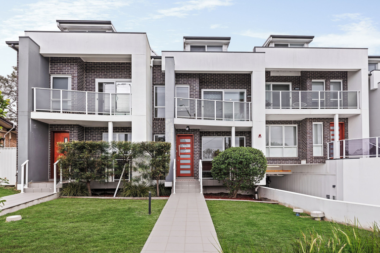 Exterior & Views 2, StayAU 4BR Modern Townhouse Asquith, Sydney