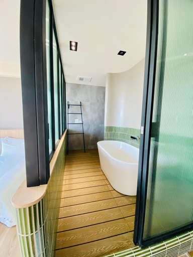 Bathroom 7