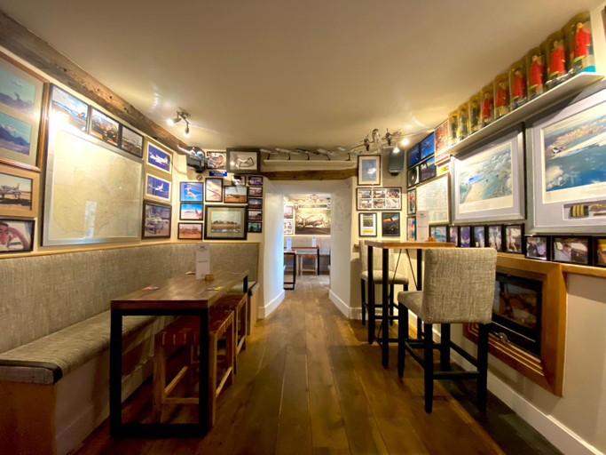 Food & Drinks 4, Castle Cottage Inn, Gwynedd