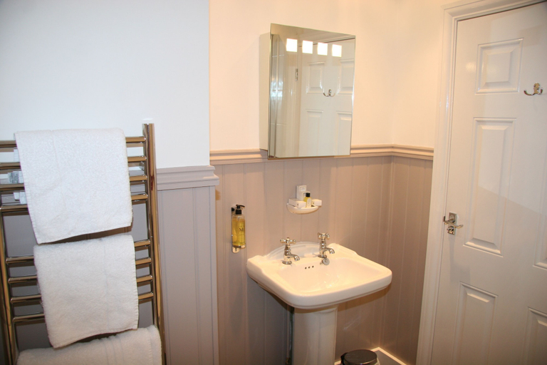Bathroom 3, The Hope Anchor, East Sussex
