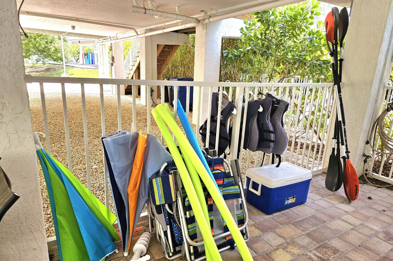 Room 5, 8 Waterfront 4 Bed 3 Bath Pool Home w Free Dock, Monroe