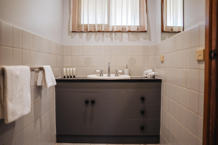 Bedroom 2, Riverbush Cottages, Berri & Barmera - Berri