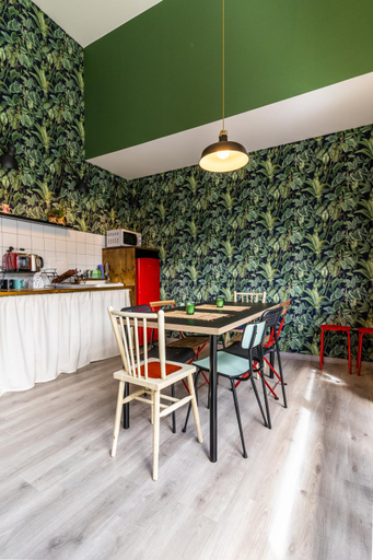 Others 4, Four Rooms Hostel, Lugo