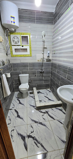 Bathroom 2, Pyramids Senusret Guest House, Giza