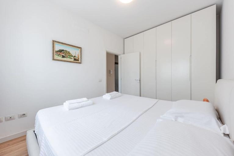 Room 4, 2-br Apartment Close to Radio Shkodra Roger That, Shkodrës