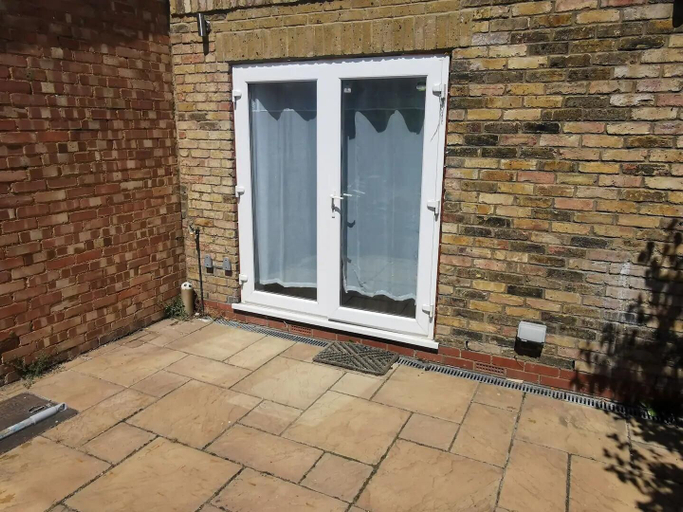 Exterior detail, City Apartment Sleeps 4 with Garden, London