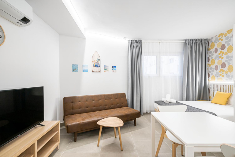 Others 4, Dobo Madrid ANR2, Madrid