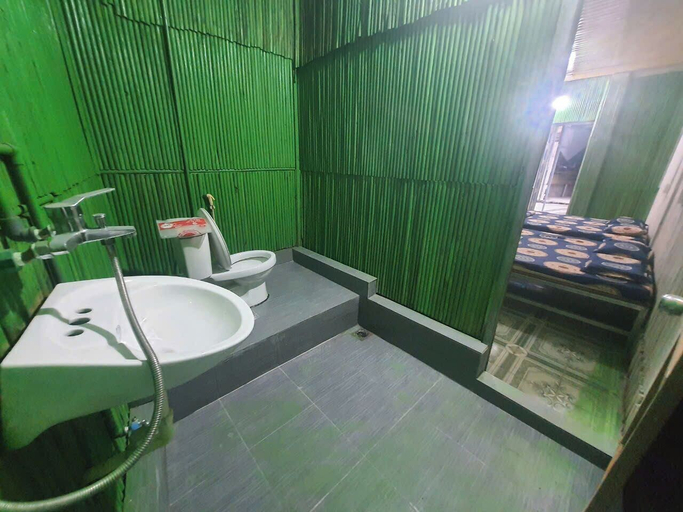 Bathroom 3, Time Travel, Hà Giang